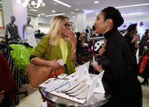 Product representative talking with interested attendee