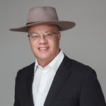 Dr. Fernando de la Vega Dr. Fernando de la Vega