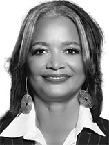 [MISSING IMAGE: ph_jonelle-bw.jpg]