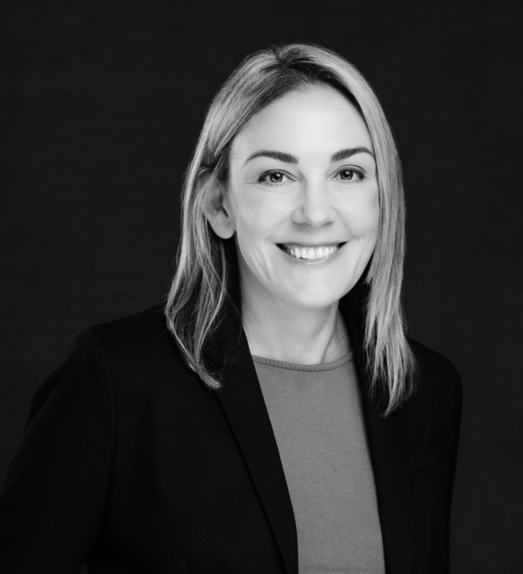 Cory - BW Picture 2200 x 2200.jpg